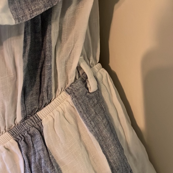 • Seek The Label Off The Shoulder Romper Blue and White - Picture 4 of 7